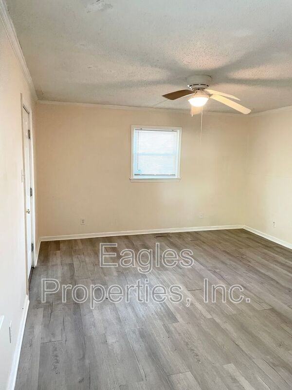 2803 Warrick Cir #F4 - Photo 6 of 6