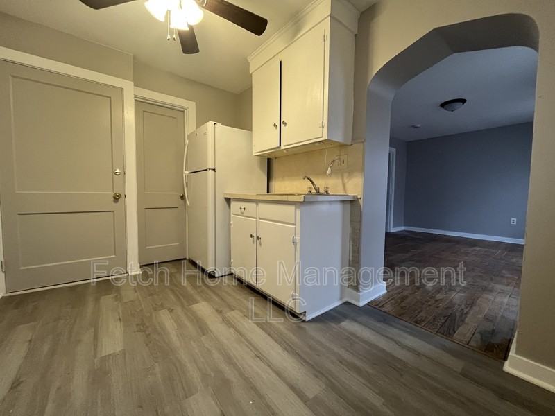 414 New St - Photo 4 of 14