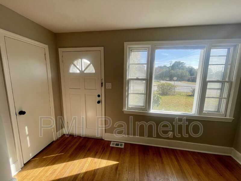 1215 Chevis St #A - Photo 3 of 20