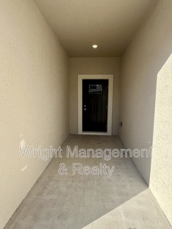 36113 Risa Michele St - Photo 2 of 23