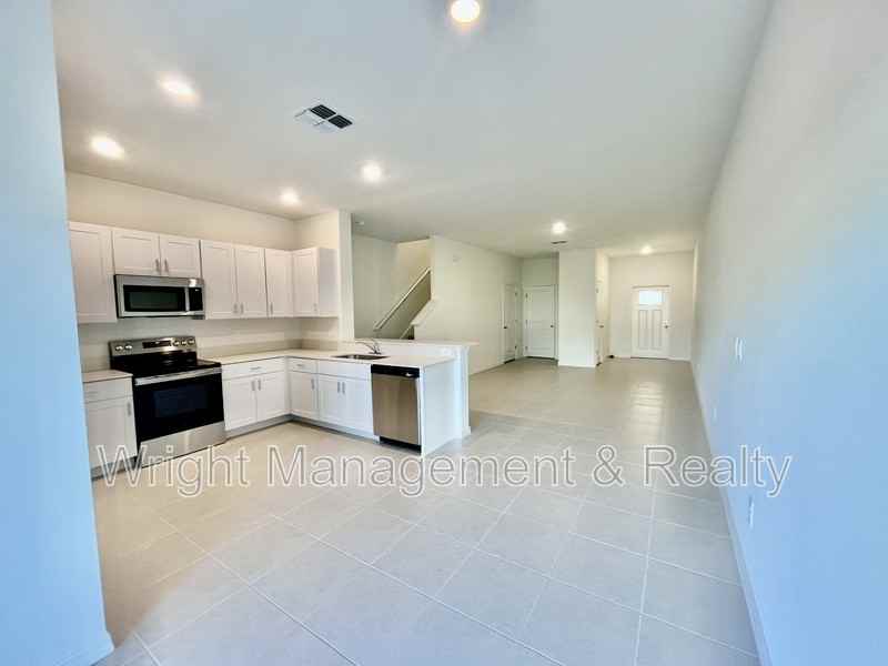 36113 Risa Michele St - Photo 3 of 23