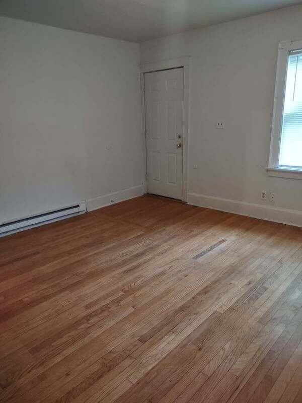 638 N Winnebago St - Photo 4 of 8