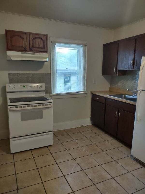 638 N Winnebago St - Photo 5 of 8