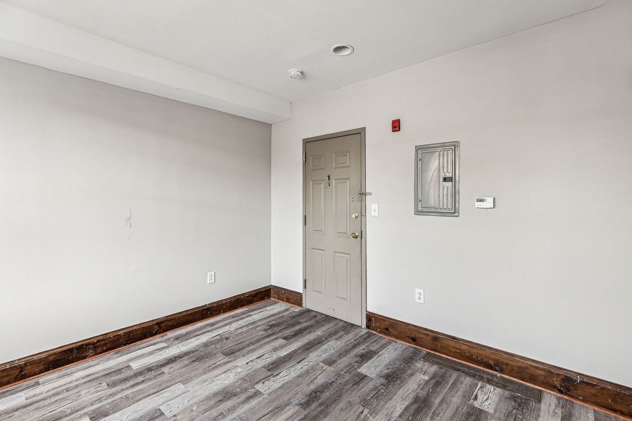 5100 WALNUT STREET LLC - Photo 4 of 12