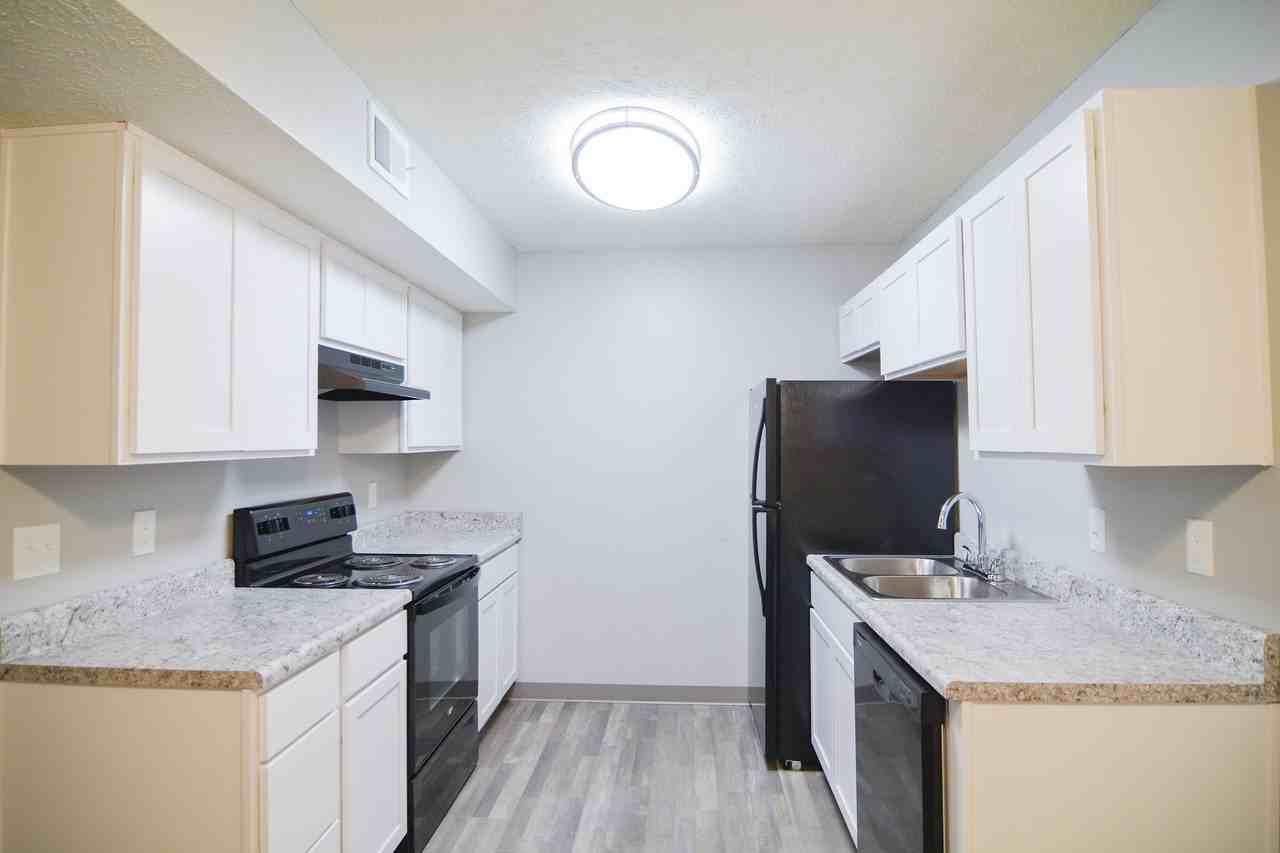 Normandy Hills Apartments LLC - Photo 4 of 41