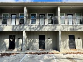 featured image of 527 North College Street