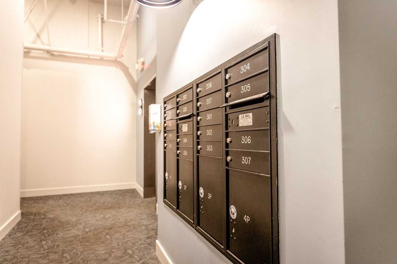 142 Social: Luxury 1 & 2 bedroom apartments with private outdoor space and covered, secured parking. - Photo 6 of 6