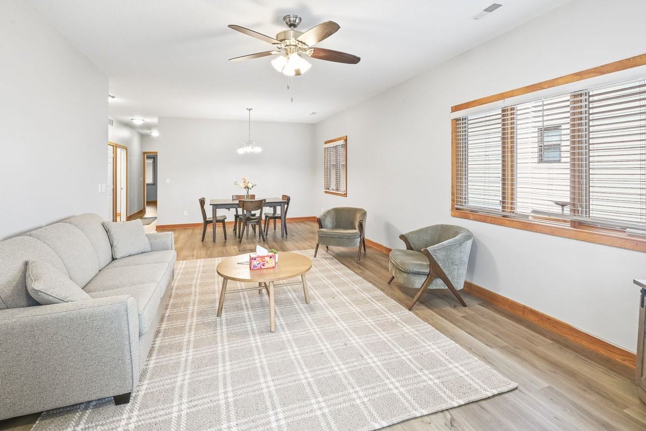 1001 West 4th Street - Photo 4 of 14