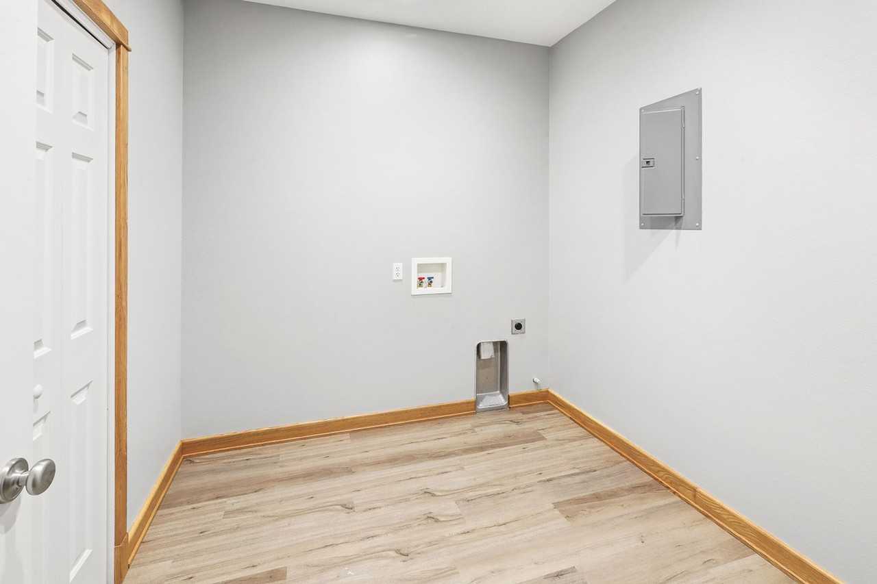 1001 West 4th Street - Photo 7 of 14