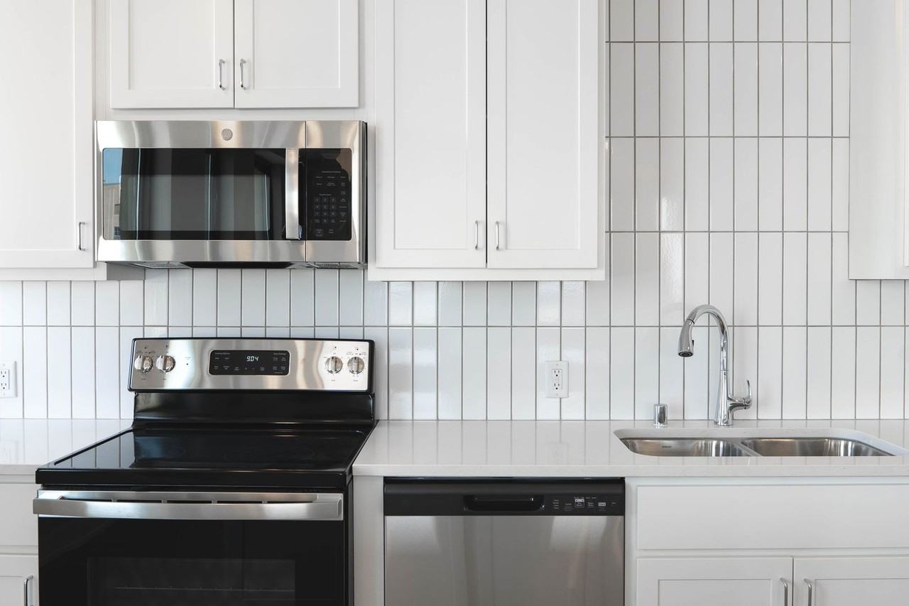 The Residences at Zuelke - Photo 5 of 19