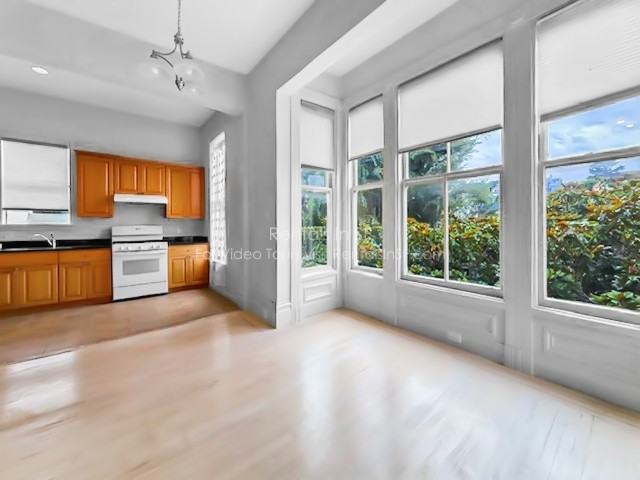 188 Winfield St #4 - Photo 3 of 14