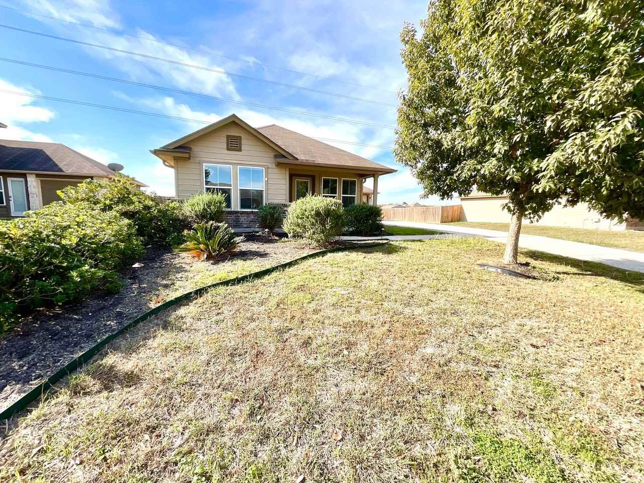 1058 Stone Br - Photo 2 of 39