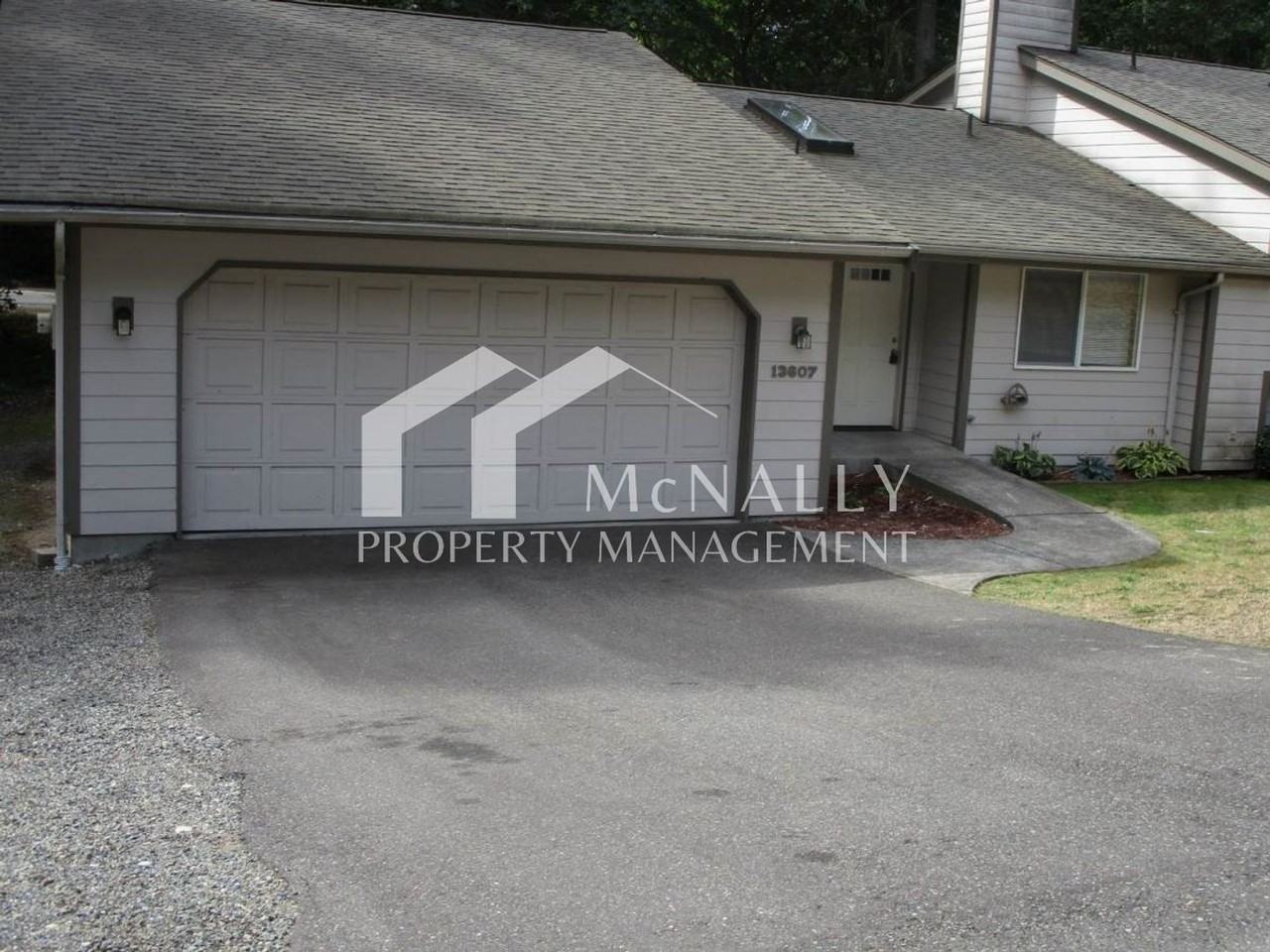 13607 86th Avenue East - Photo 2 of 17