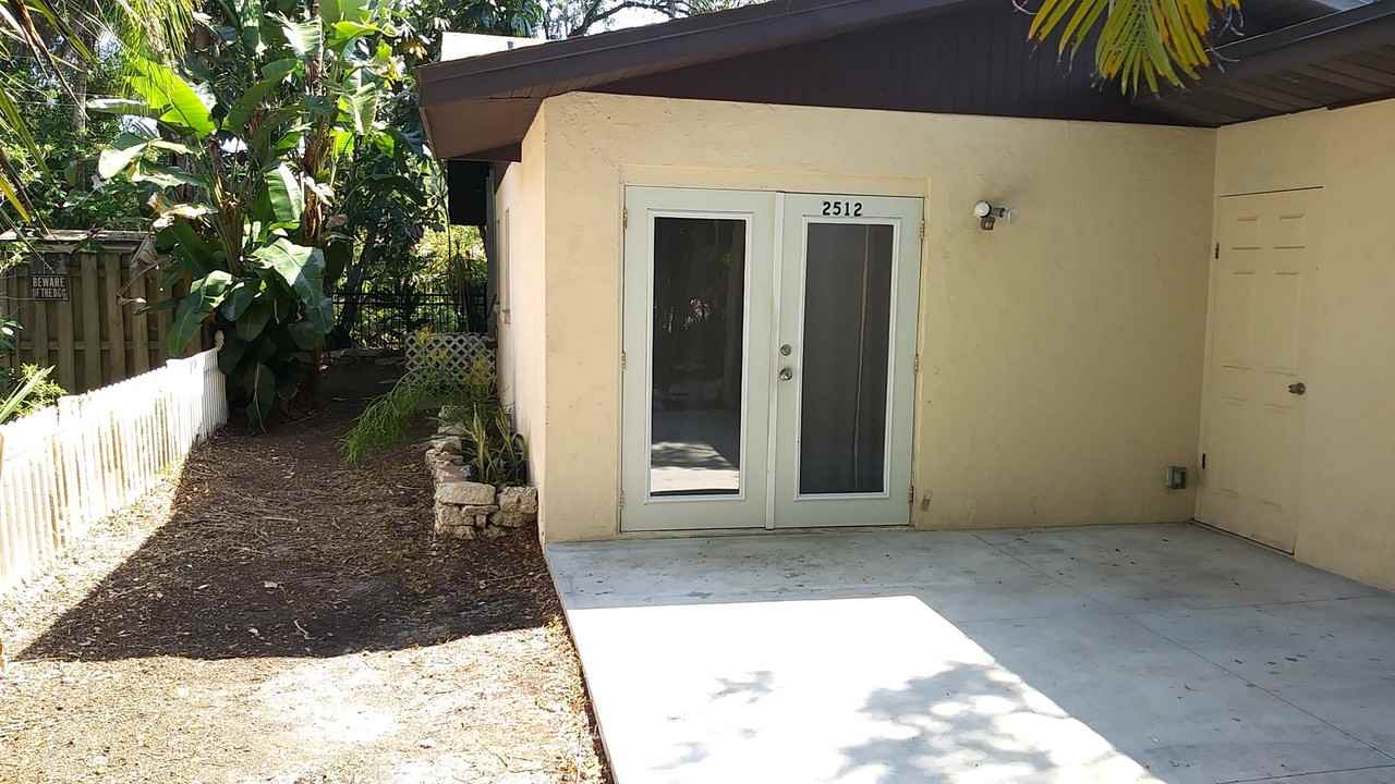 2512 51st Avenue Terrace West - Photo 2 of 14