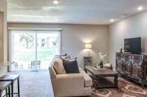 featured image of 2917 Williamsburg Ln