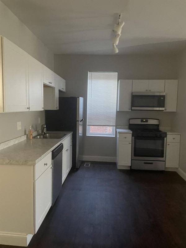 6655 Garner Avenue - Photo 3 of 31