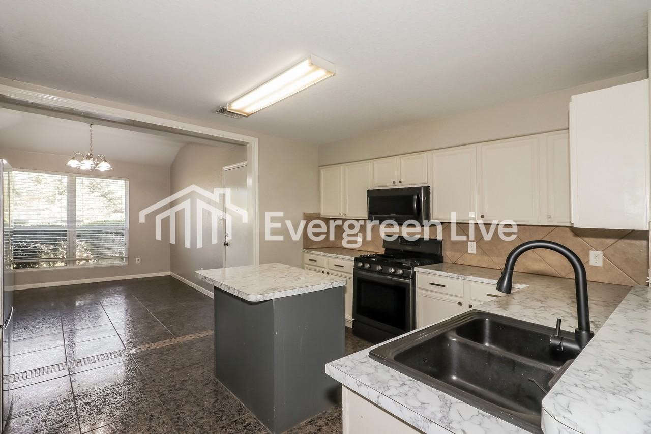 15814 Sheldon Ridge Way - Photo 5 of 16