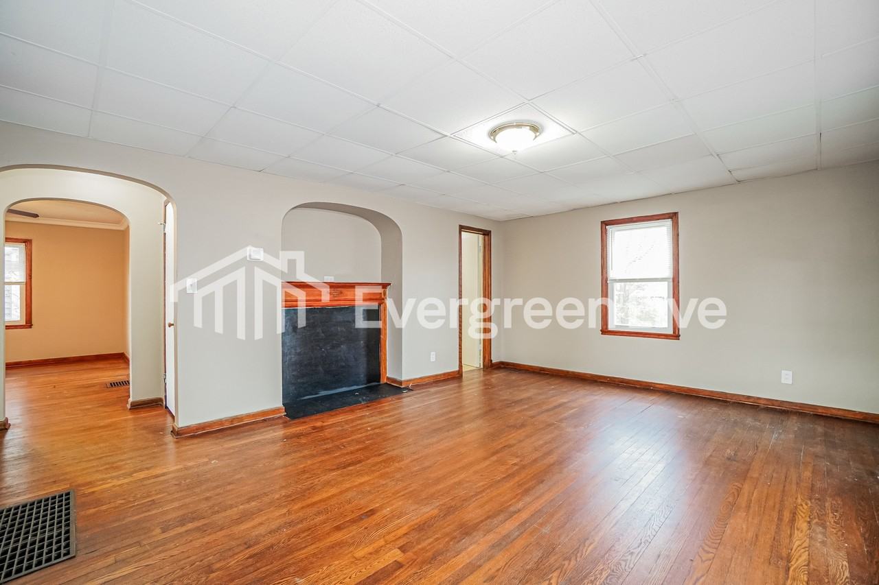 1714 Bide A Wee Park Ave - Photo 4 of 16