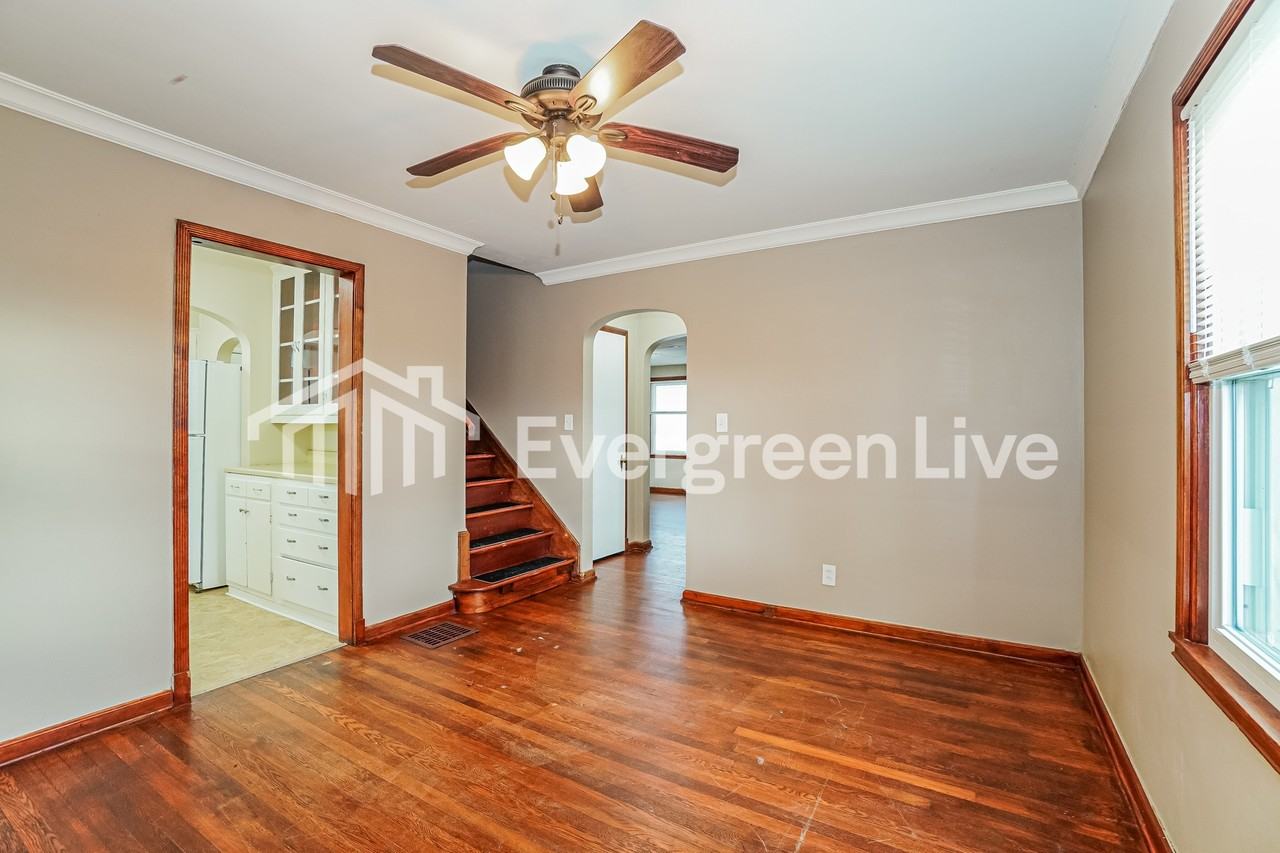 1714 Bide A Wee Park Ave - Photo 7 of 16