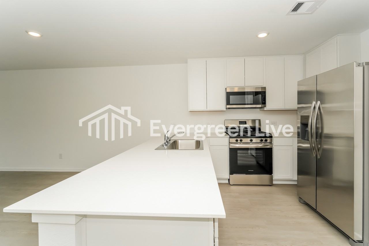 10822 Bird Of Paradise Ln - Photo 5 of 15