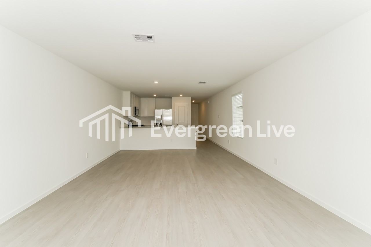 10822 Bird Of Paradise Ln - Photo 4 of 15