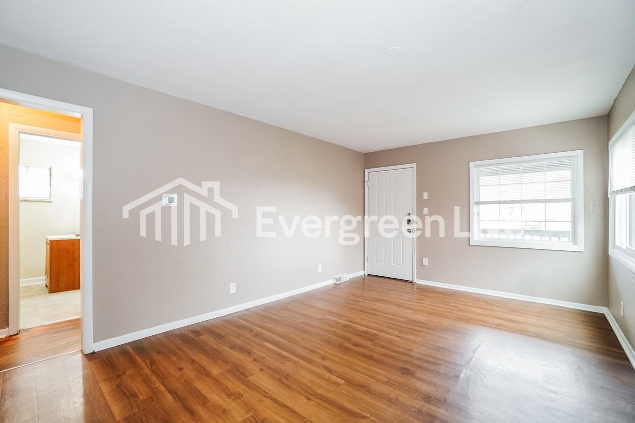 1171 Studer Ave - Photo 3 of 15