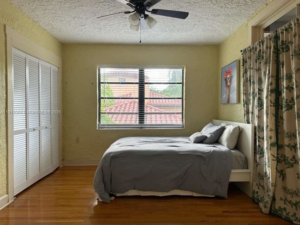 514 Palermo Avenue ##4 - Photo 4 of 15