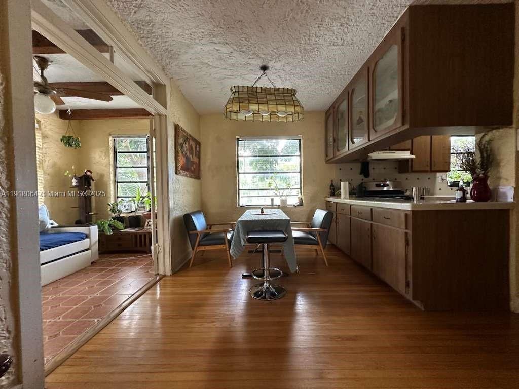 514 Palermo Avenue ##4 - Photo 5 of 15