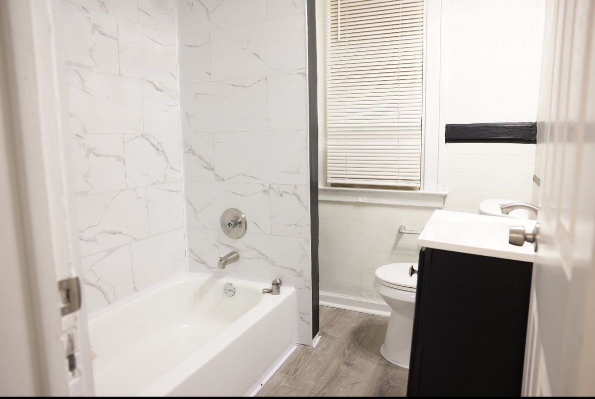 4532 Beniteau St - Photo 4 of 11