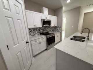 146 Sunview Street - Photo 3 of 9