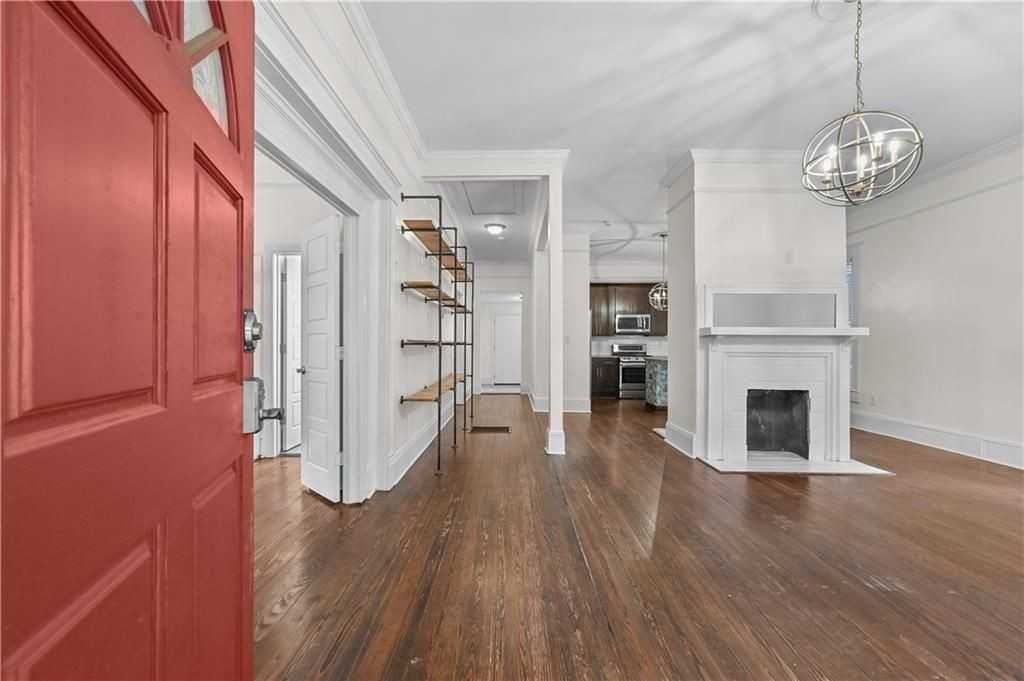 470 Kelly Street Southeast - Photo 2 of 28