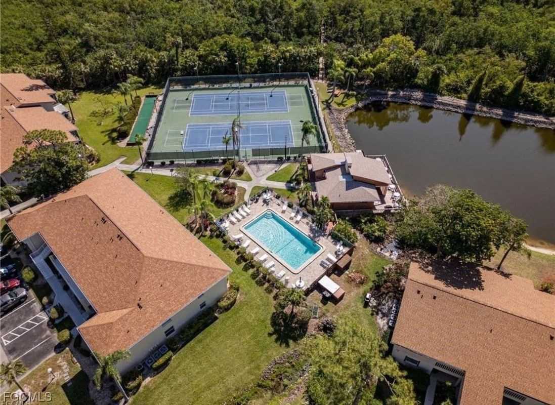 15630 Crystal Lake Drive ##102 - Photo 4 of 12