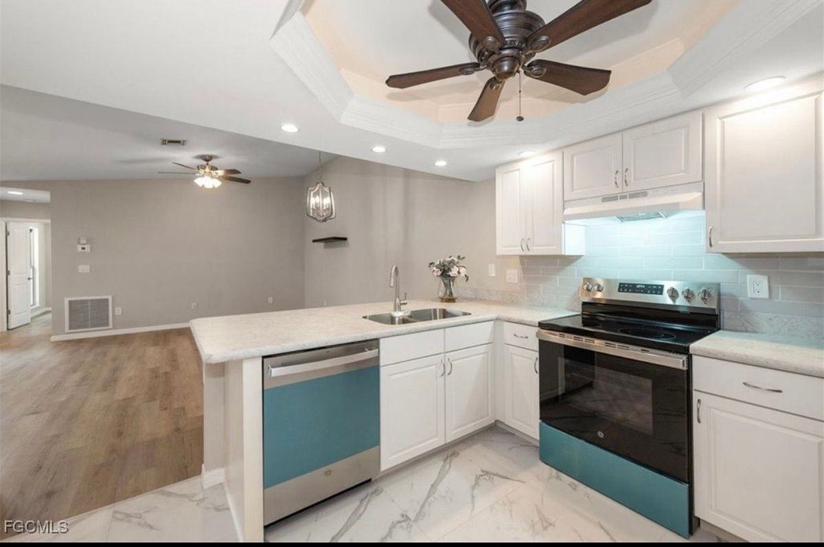 15630 Crystal Lake Drive ##102 - Photo 6 of 12