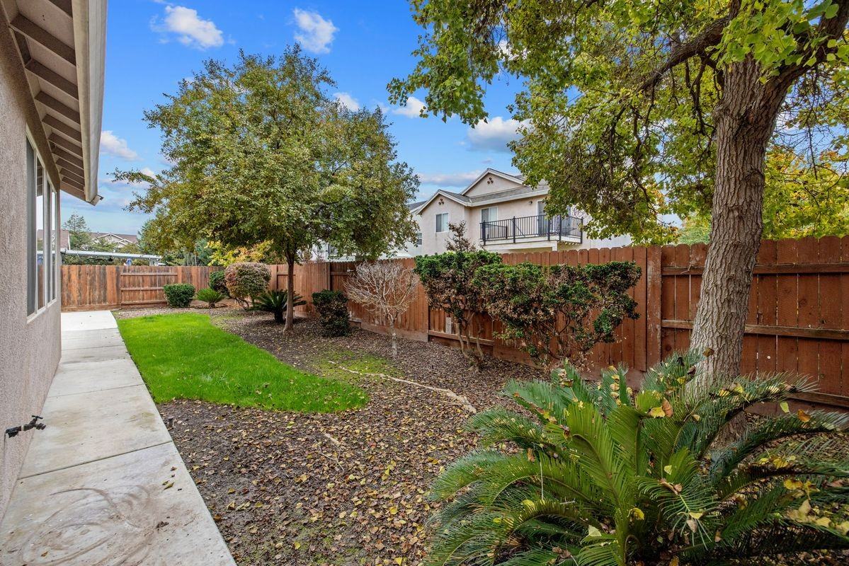 3169 Brickfield Ave - Photo 3 of 3