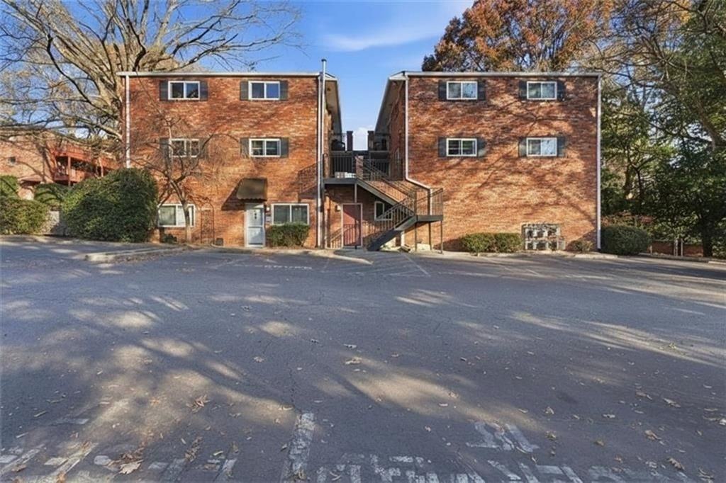 343 8th Street Northeast ##T1 - Photo 2 of 33