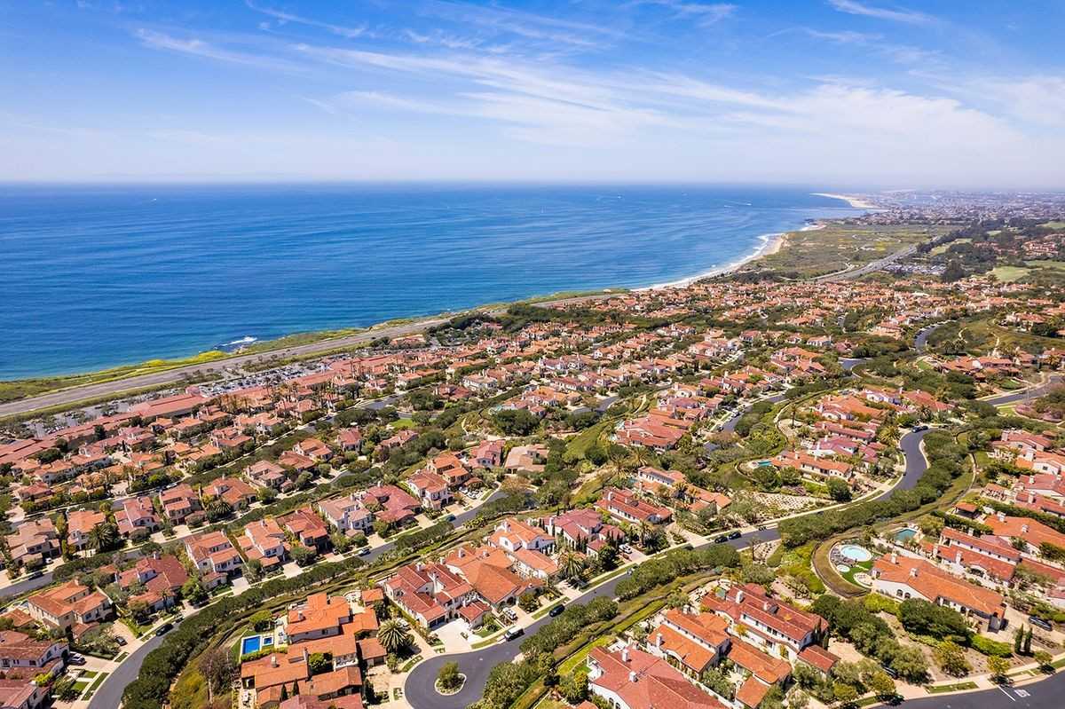 26 Cliffhouse Bluff - Photo 2 of 9