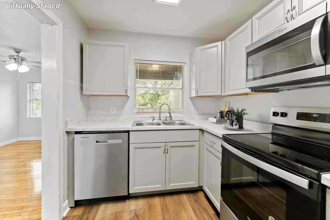 1921 Blackburn Avenue - Photo 6 of 12