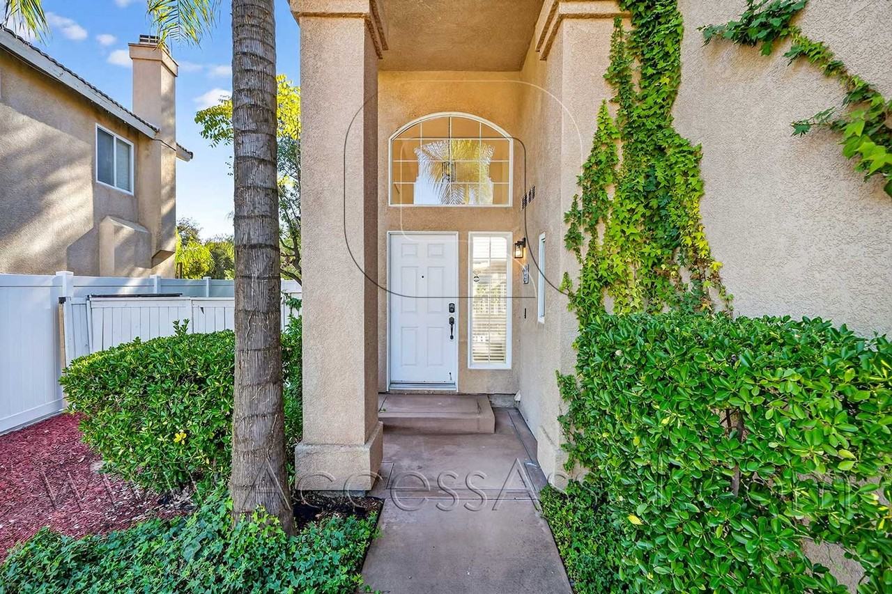 23870 Buttercup Dr - Photo 4 of 42