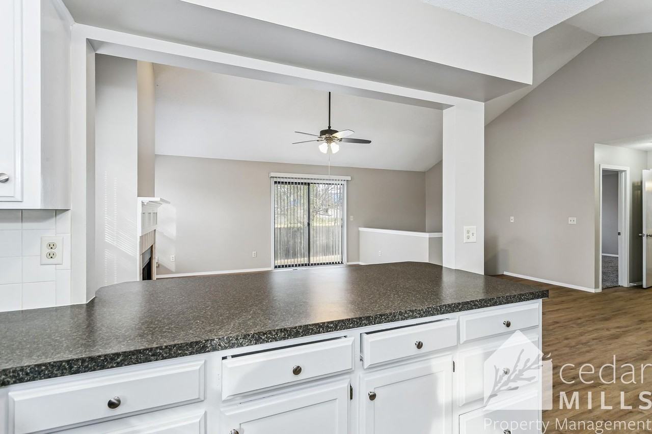 580 West 3rd Street - Photo 5 of 14