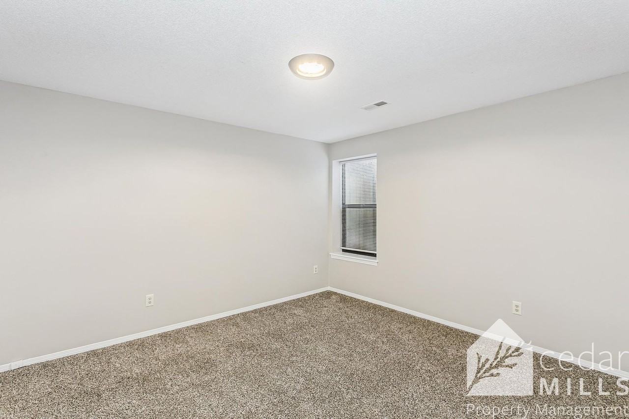 580 West 3rd Street - Photo 6 of 14