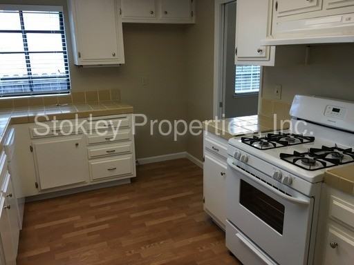 2218 Daffodil Dr - Photo 2 of 18