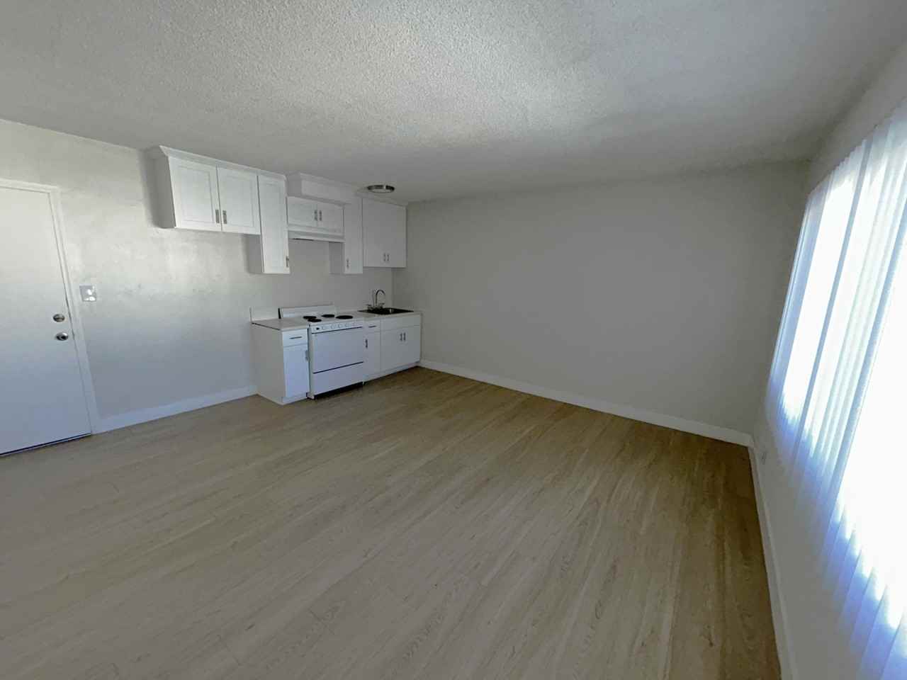 3118 - 855 South Ardmore Avenue - Photo 5 of 13