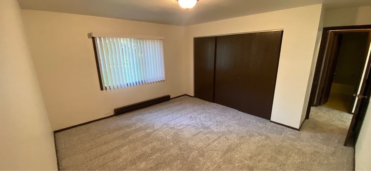 CENTENNIAL 4327 - Photo 5 of 8