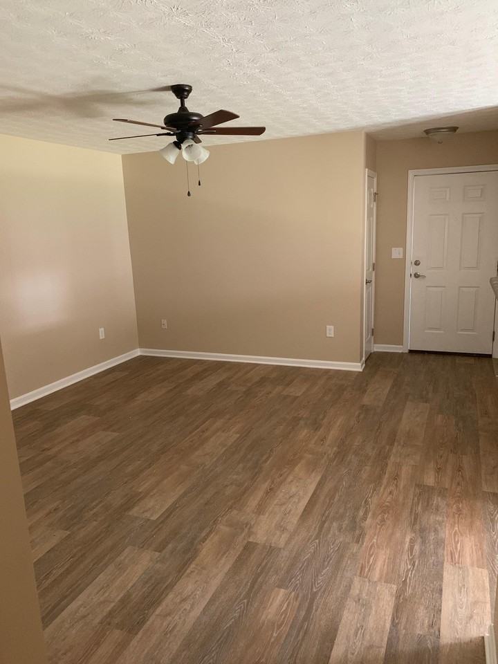 River Breeze North Apartments - Photo 3 of 50