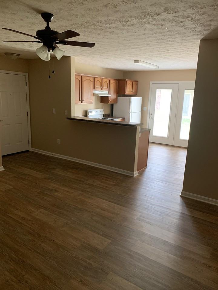 River Breeze North Apartments - Photo 4 of 50