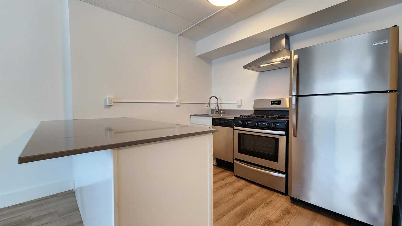 The Andrew - Photo 2 of 18