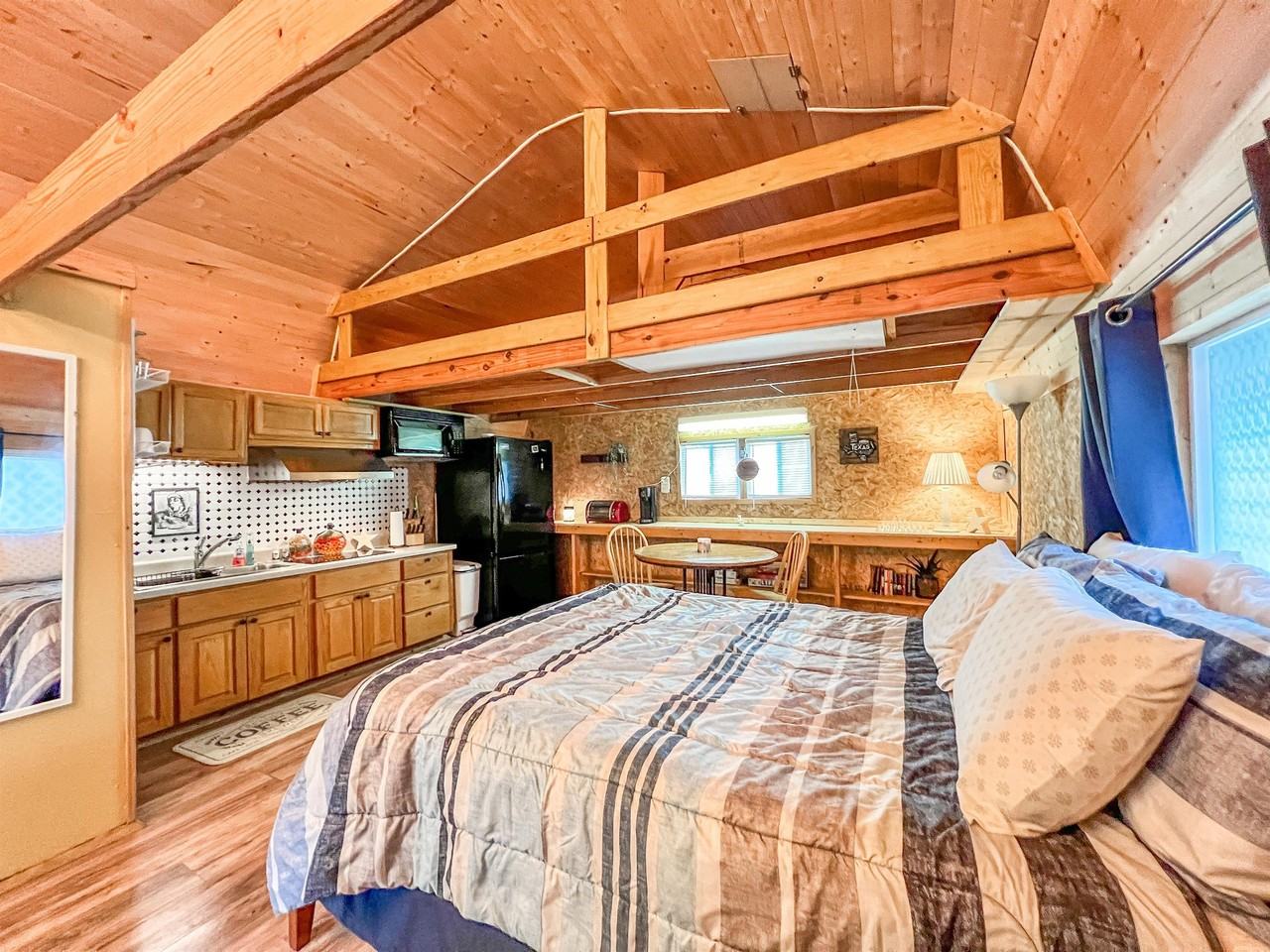 1741 Valley Drive Unit B - Photo 2 of 14