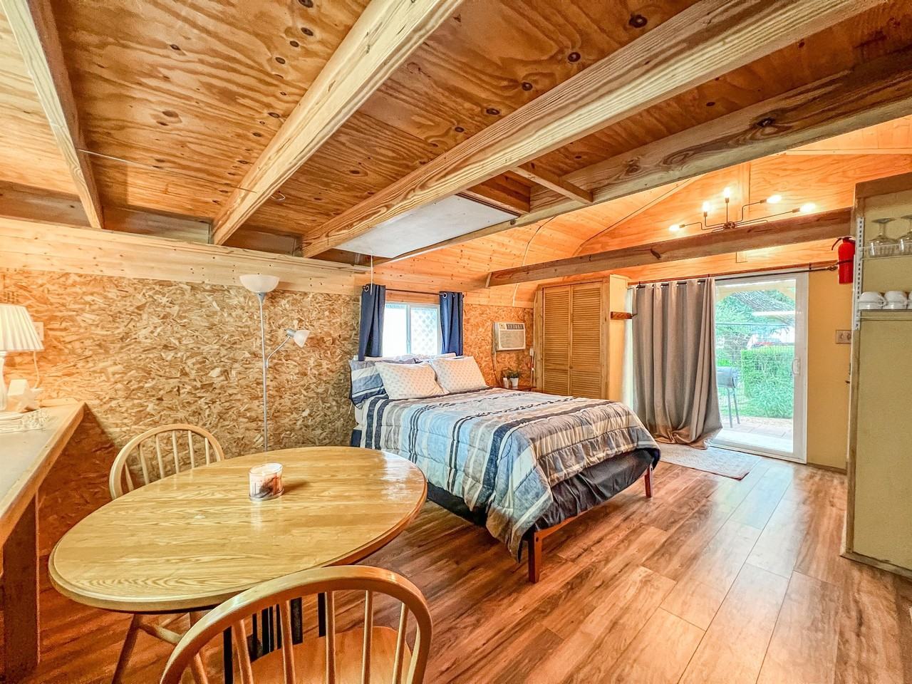 1741 Valley Drive Unit B - Photo 4 of 14