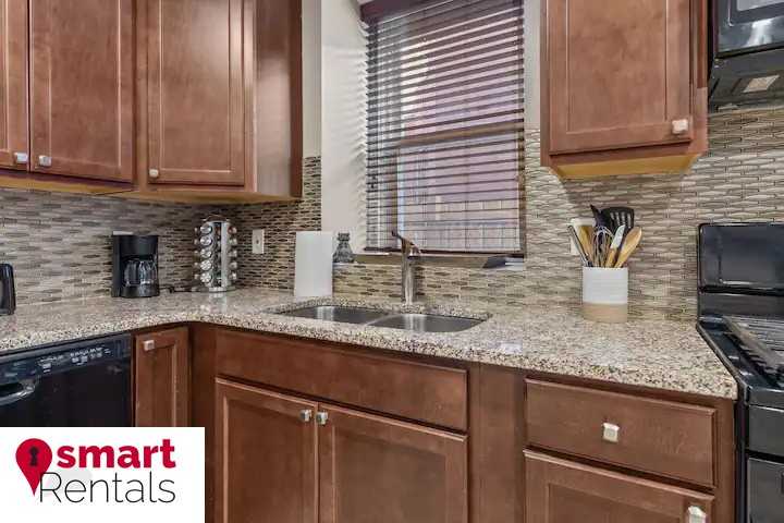 3640 Shaw - Photo 4 of 14