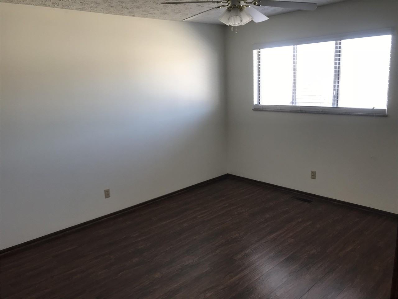 6450 FARMDALE RD - Photo 4 of 10